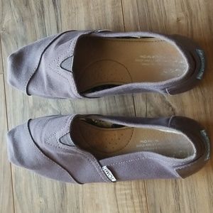 Toms taupe shoes Size 7.5